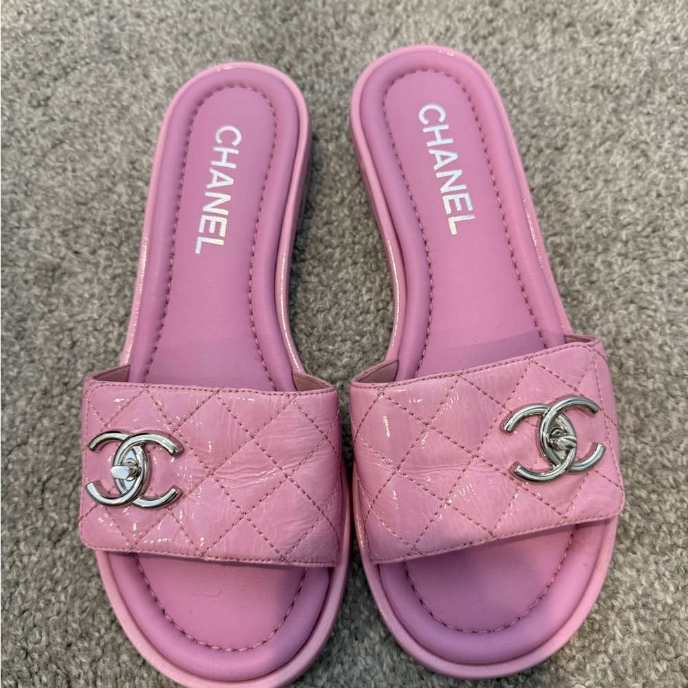 Chanel Patent Goatskin Quilted CC Mules Sandals 36.5 Pink - Picture 2 of 4